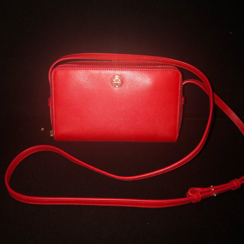 NEVER WORN TORY BURCH Red Leather Zip Shoulder Bag